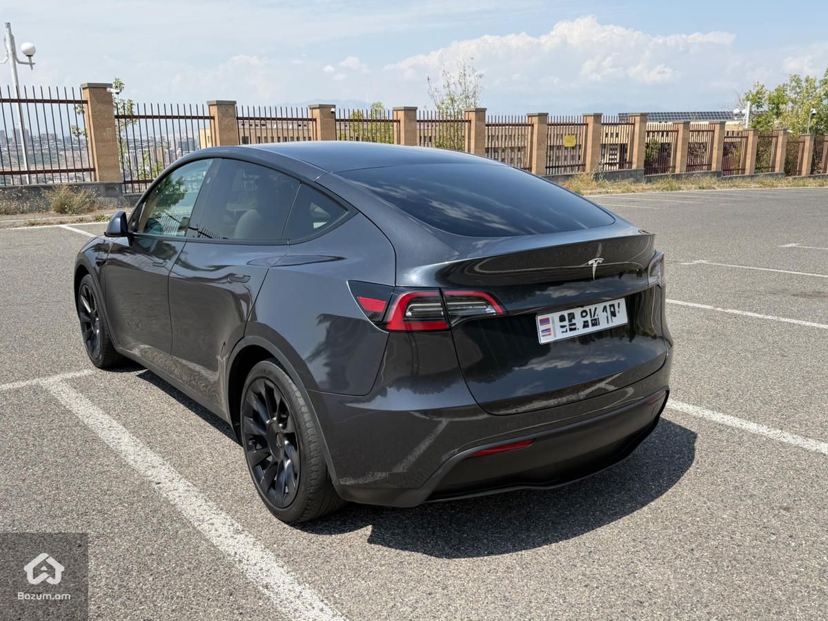 Tesla Model Y 2024 - image 4