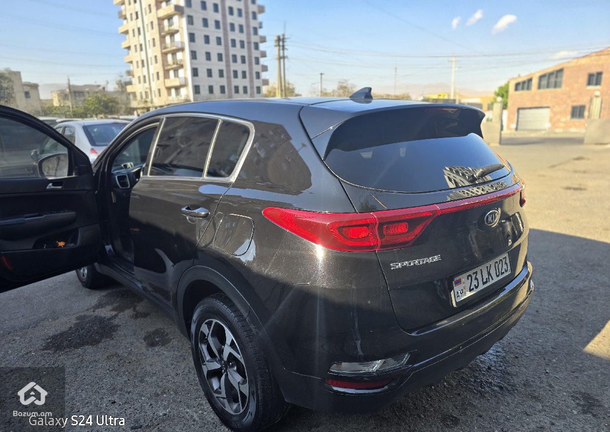Kia Sportage  - image 5