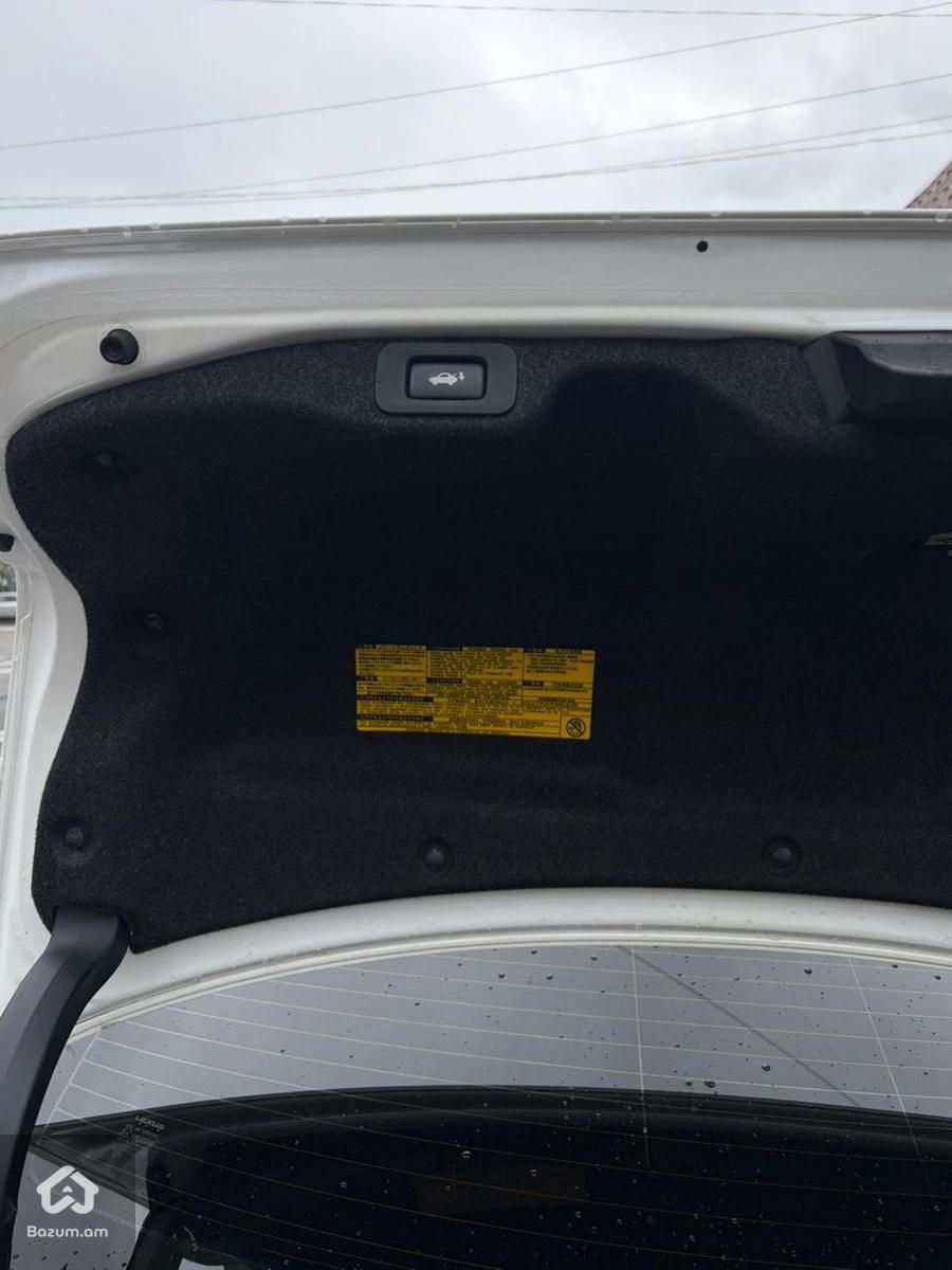 Lexus - image 15