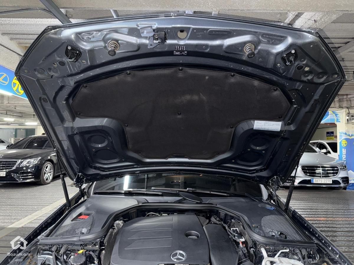 Mercedes Benz E350 AMG Line W213 - image 30