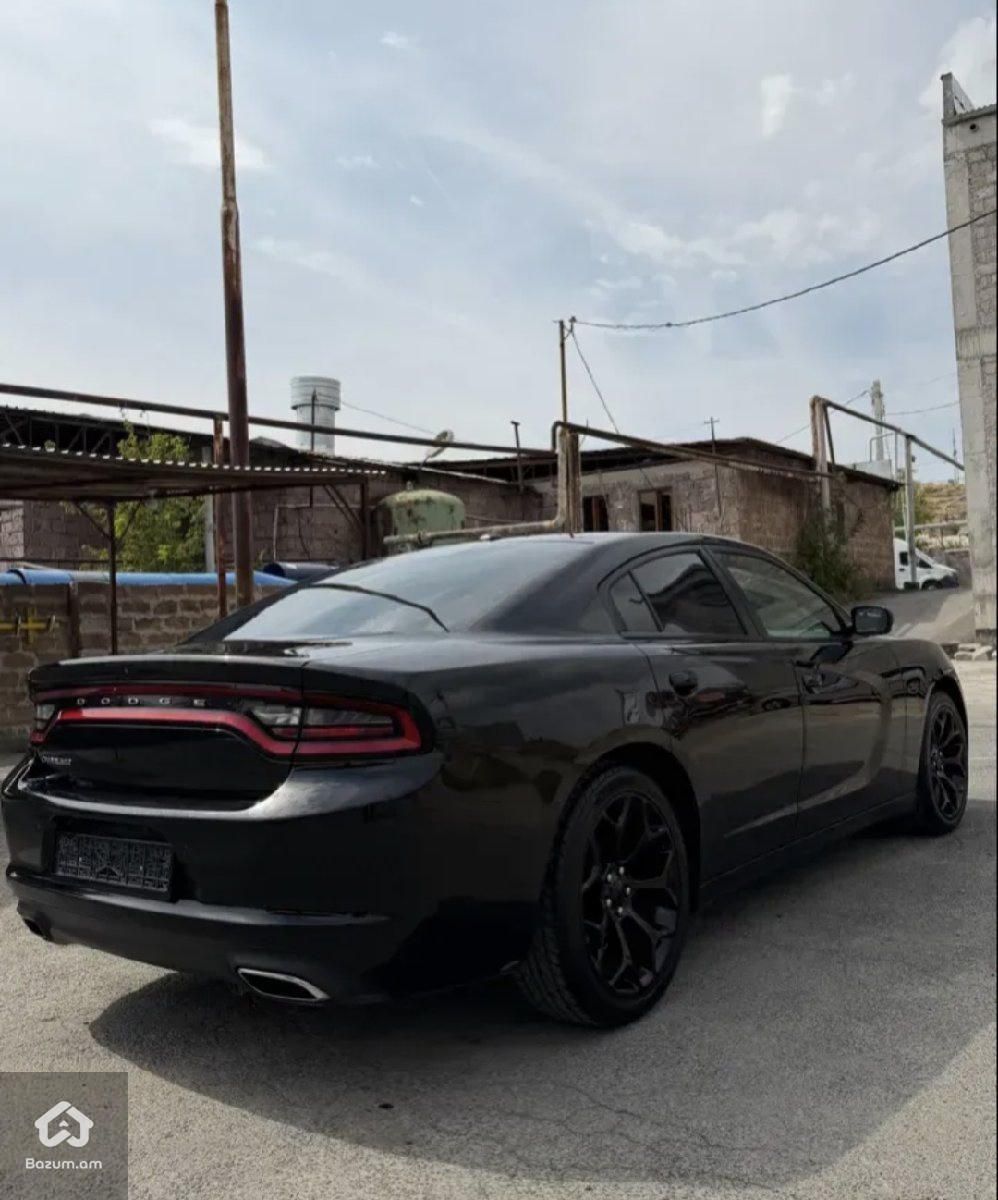 Dodge Charger 2019 - image 11