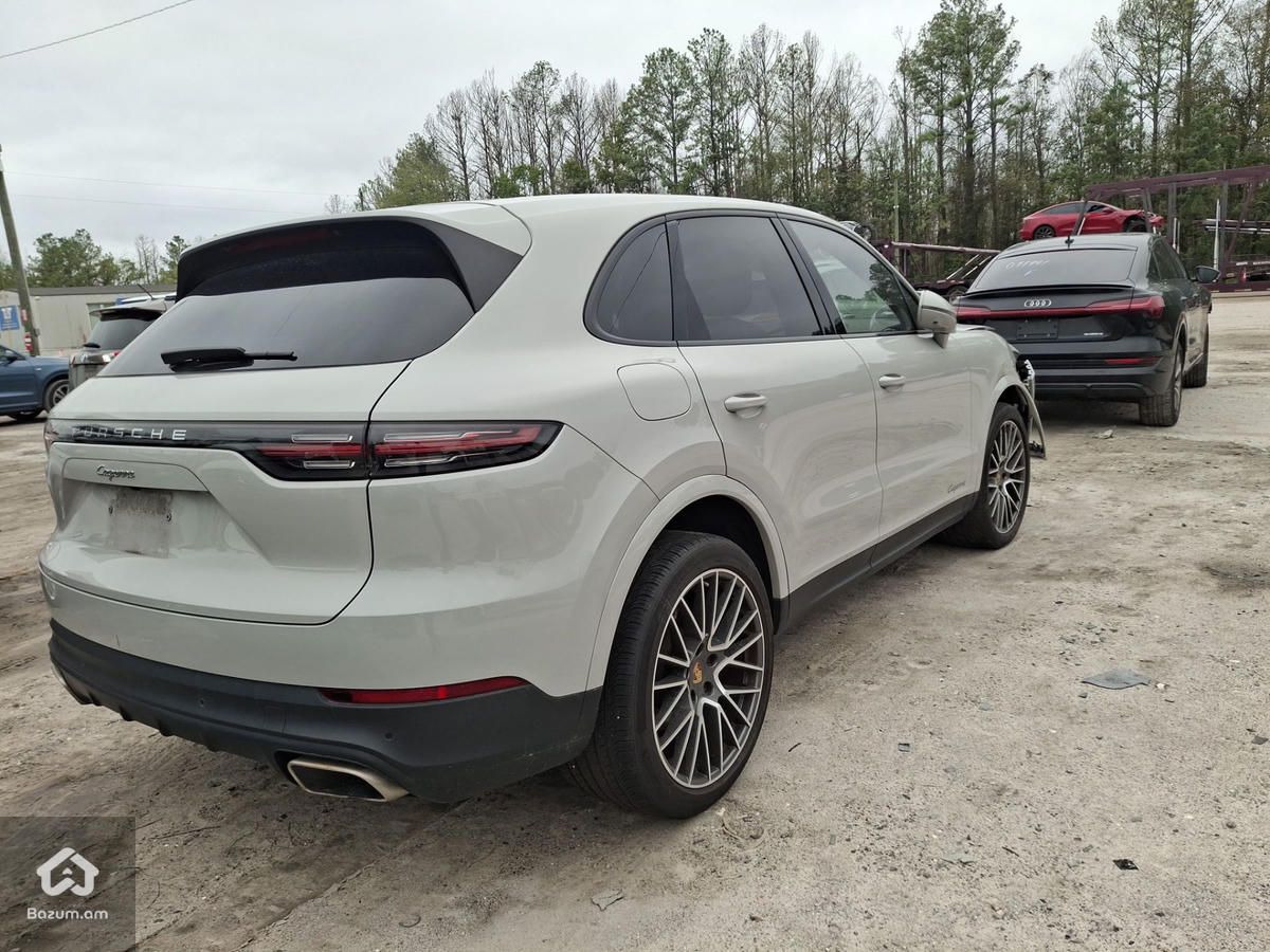 Porsche Cayenne 2023 - image 4
