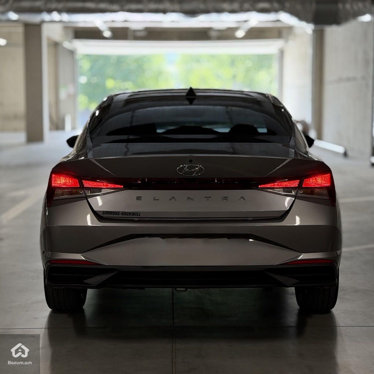 Hyundai Elantra 2023 - image 6