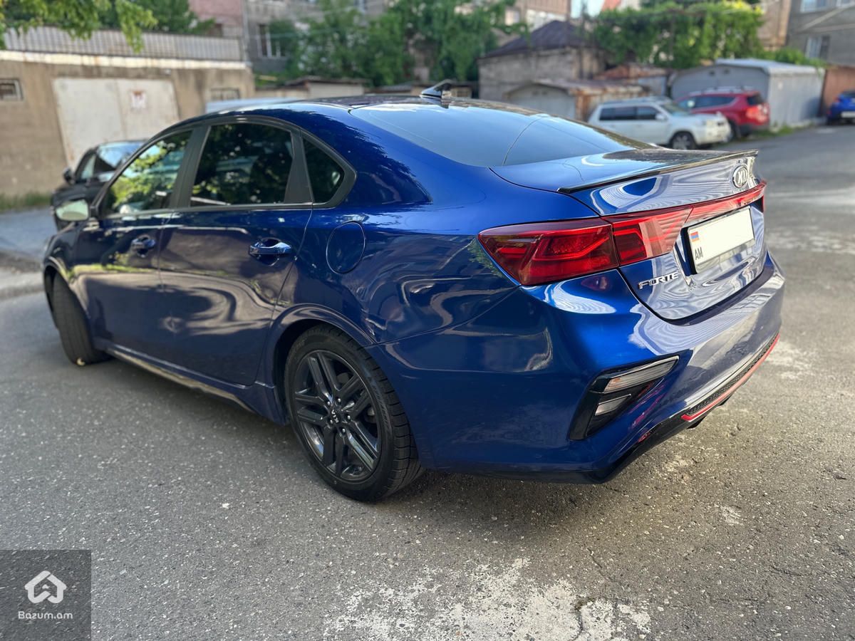 Kia Forte Gt-Line - image 5