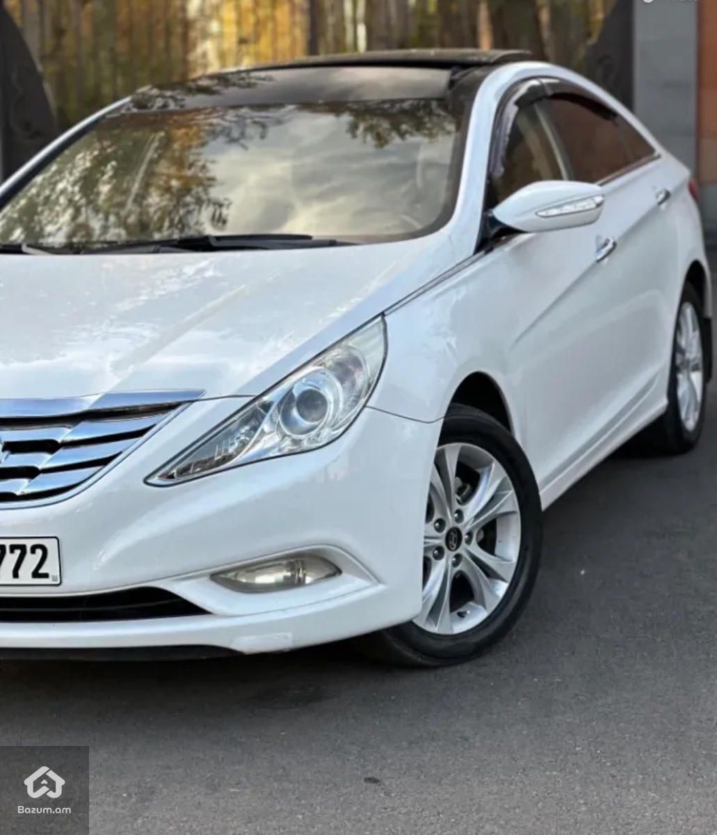 Hyundai Sonata 2010 - image 3