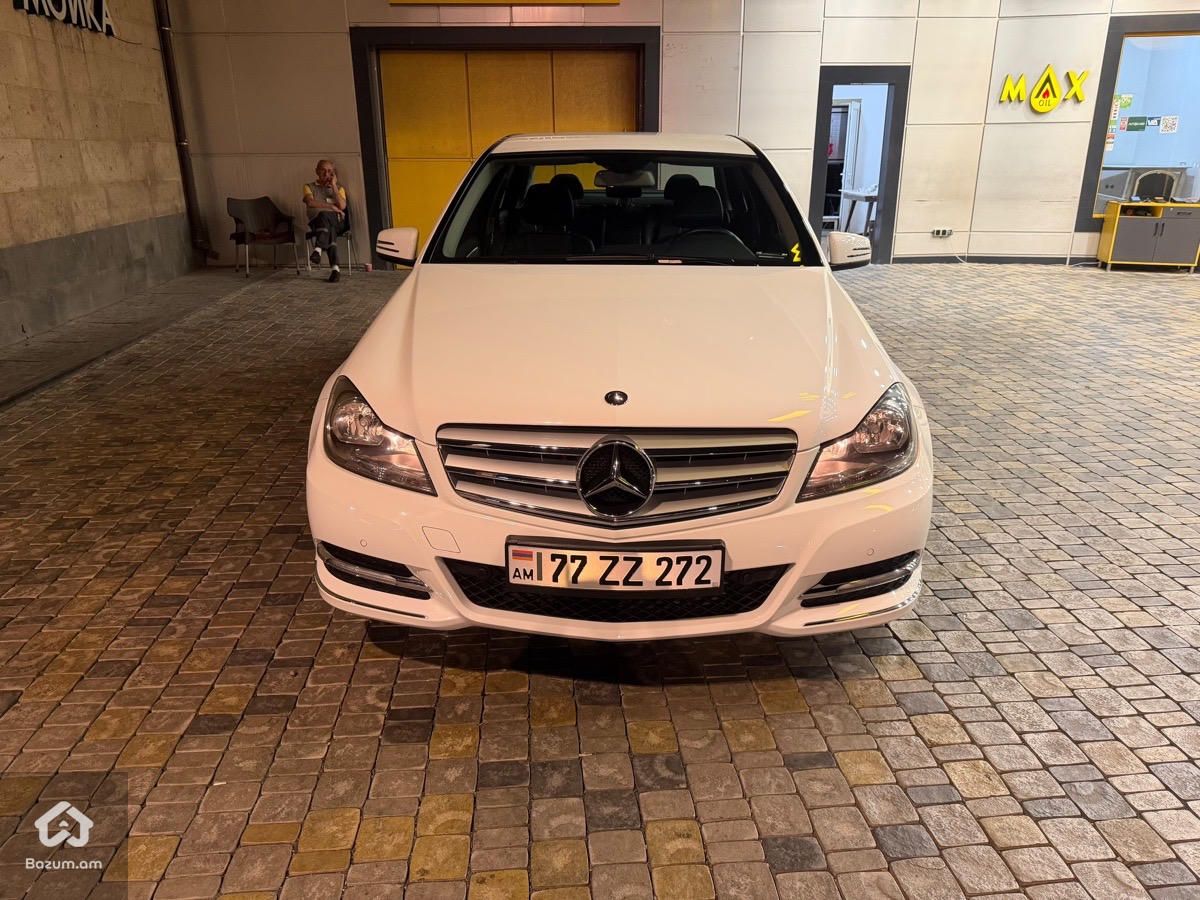 Վաճառվում է Mercedes benz C-180 Restyled - 2012թ - image 1