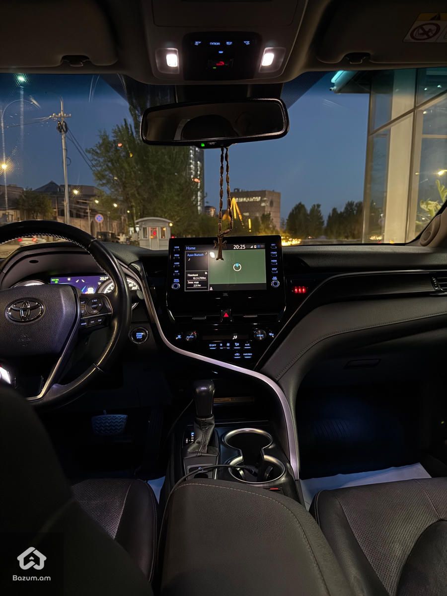 Toyota Camry 2021 - image 6