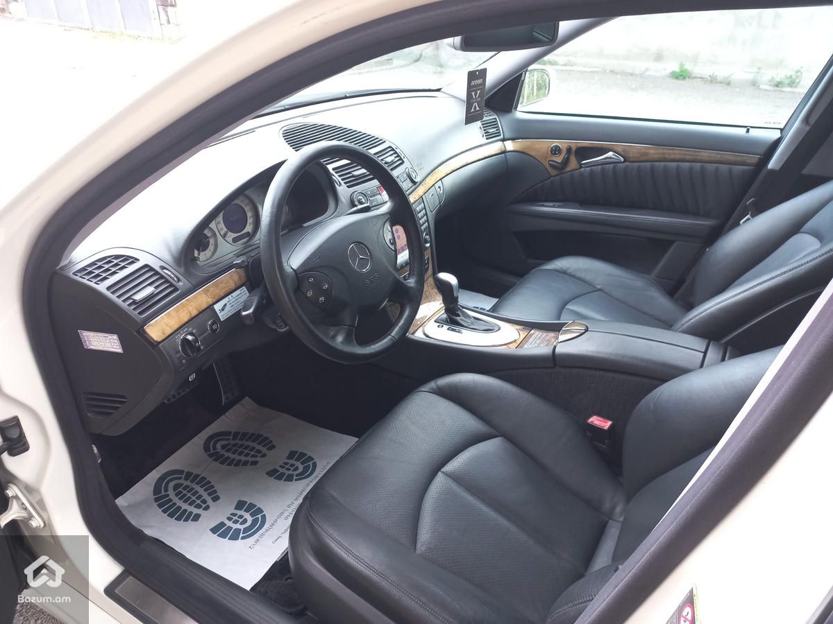 Mercedes-Benz E 320 2004 - image 10