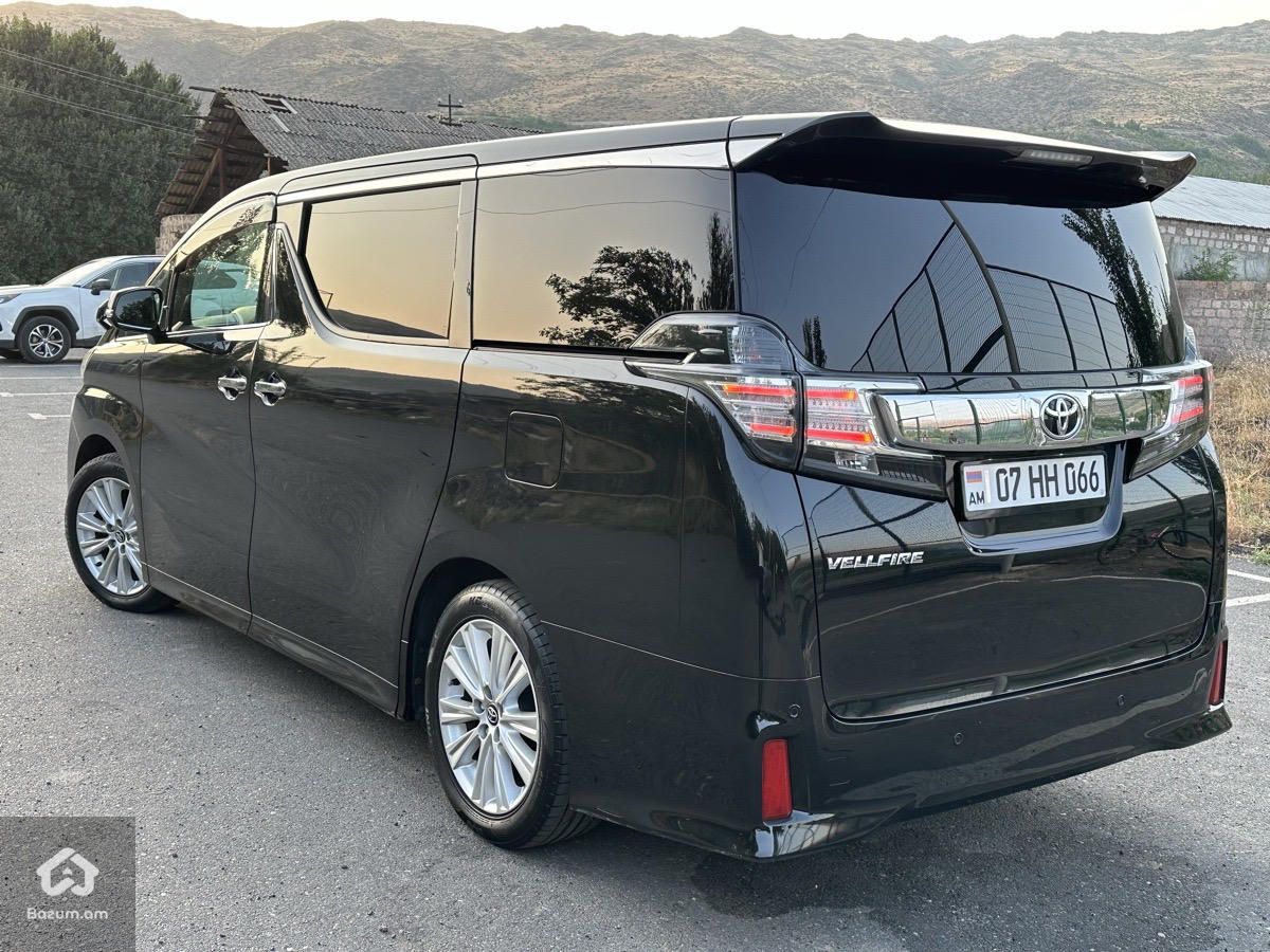 Toyota Alphard 2016 - image 18