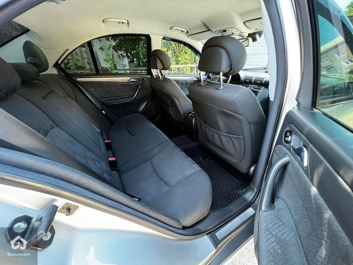 Mercedez Benz W203 - image 7