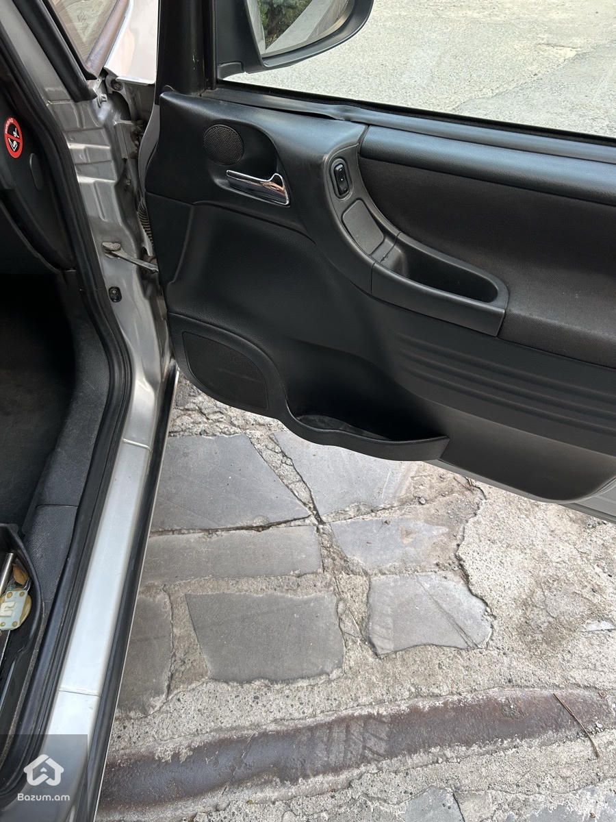 Opel Zafira 2005 - image 26