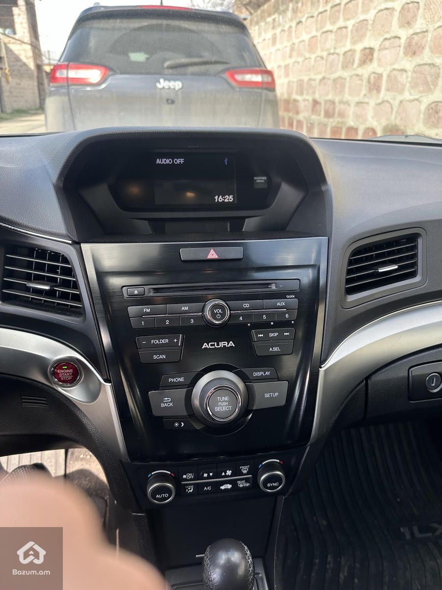 Acura ILX - image 7