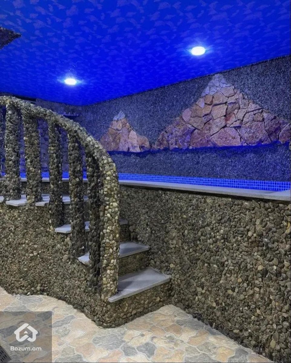 Saturn Garden Hotel - image 27