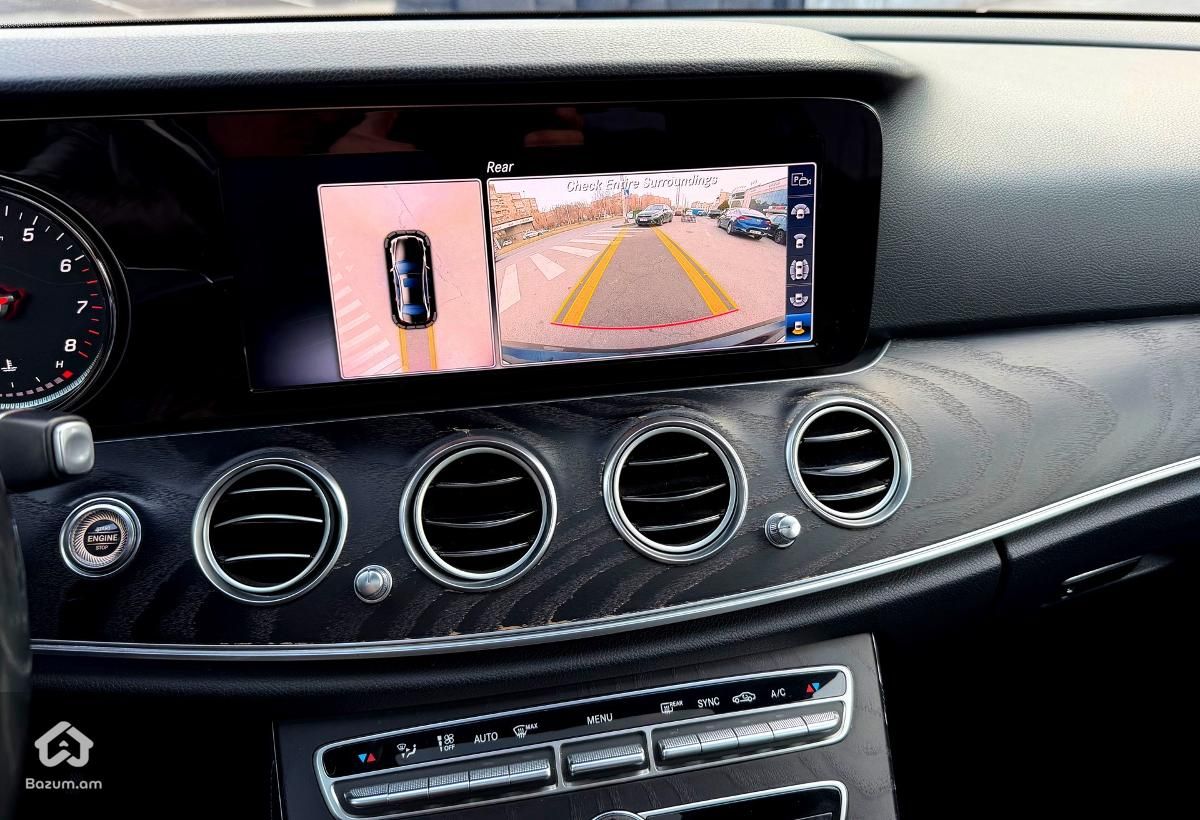 Mercedes Benz E300 - image 21