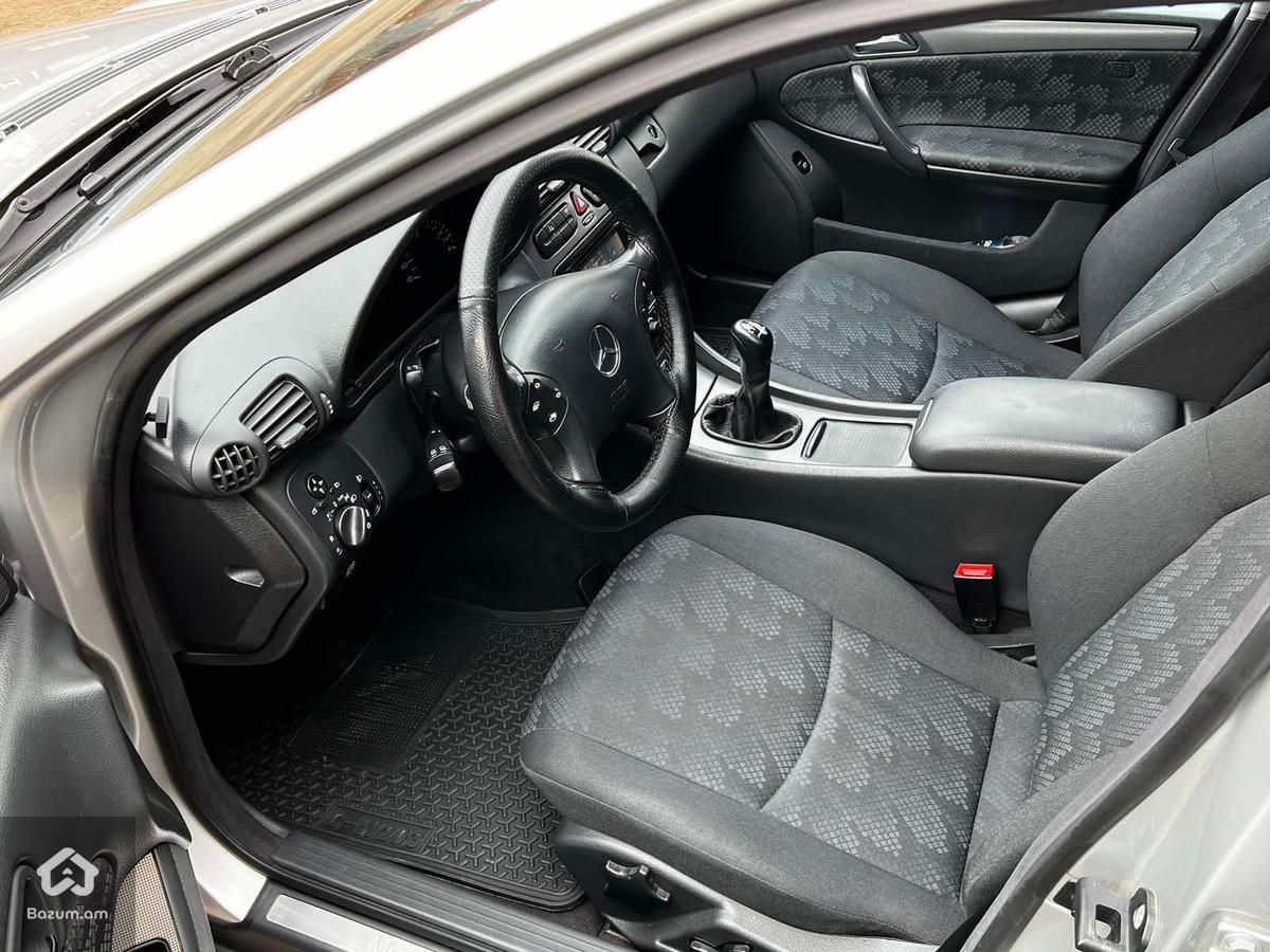 Mercedez Benz W203 - image 6