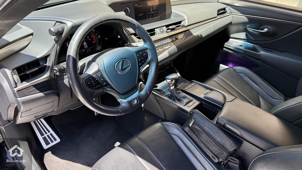 Lexus Es F Sport - image 6