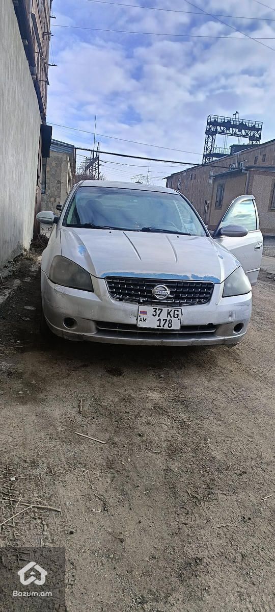 nissan altima - image 1