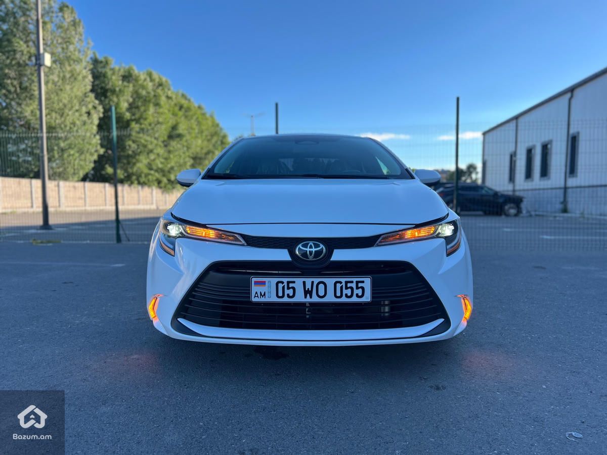 Toyota Corolla LE Premium - image 8