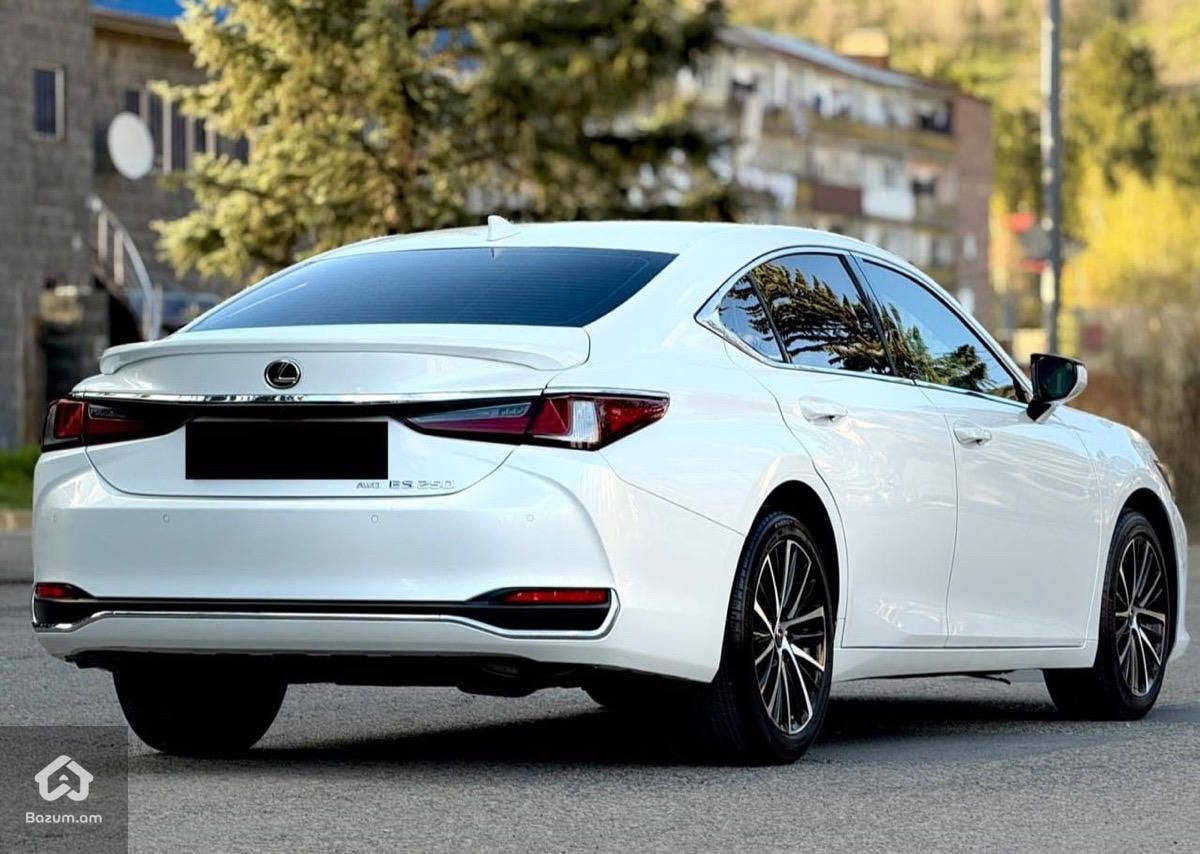 Lexus ES 250 2022 - image 7