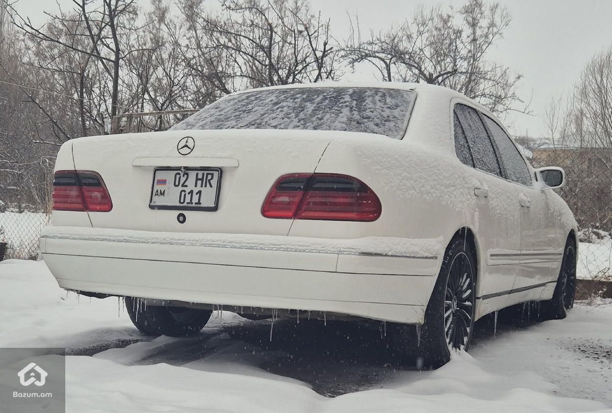 Mercedes benz w210 - image 8