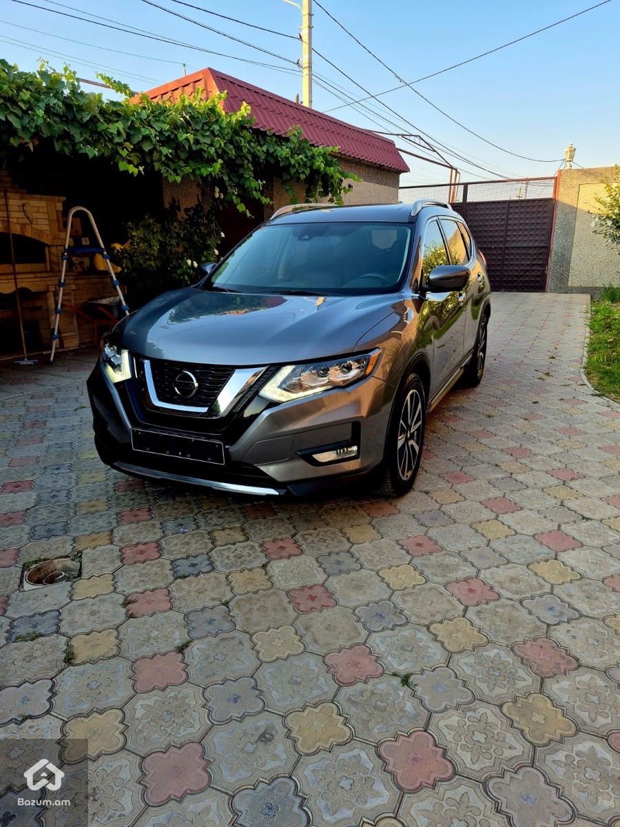 Nissan Rogue 2019 - image 1