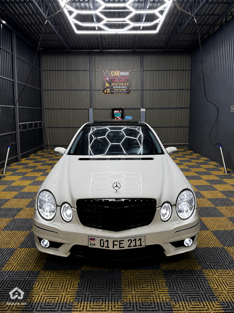 Mercedes-Benz 320 2002 - image 1
