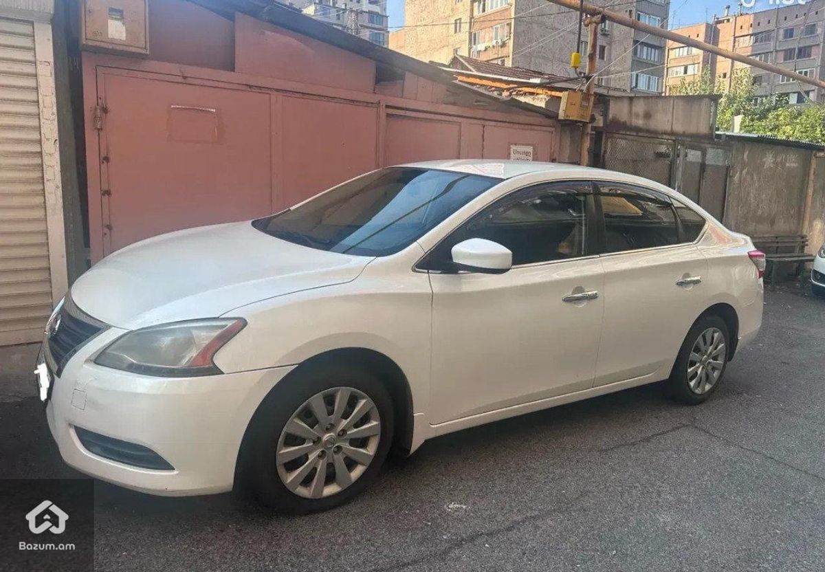 Nissan Sentra 2012 - image 2