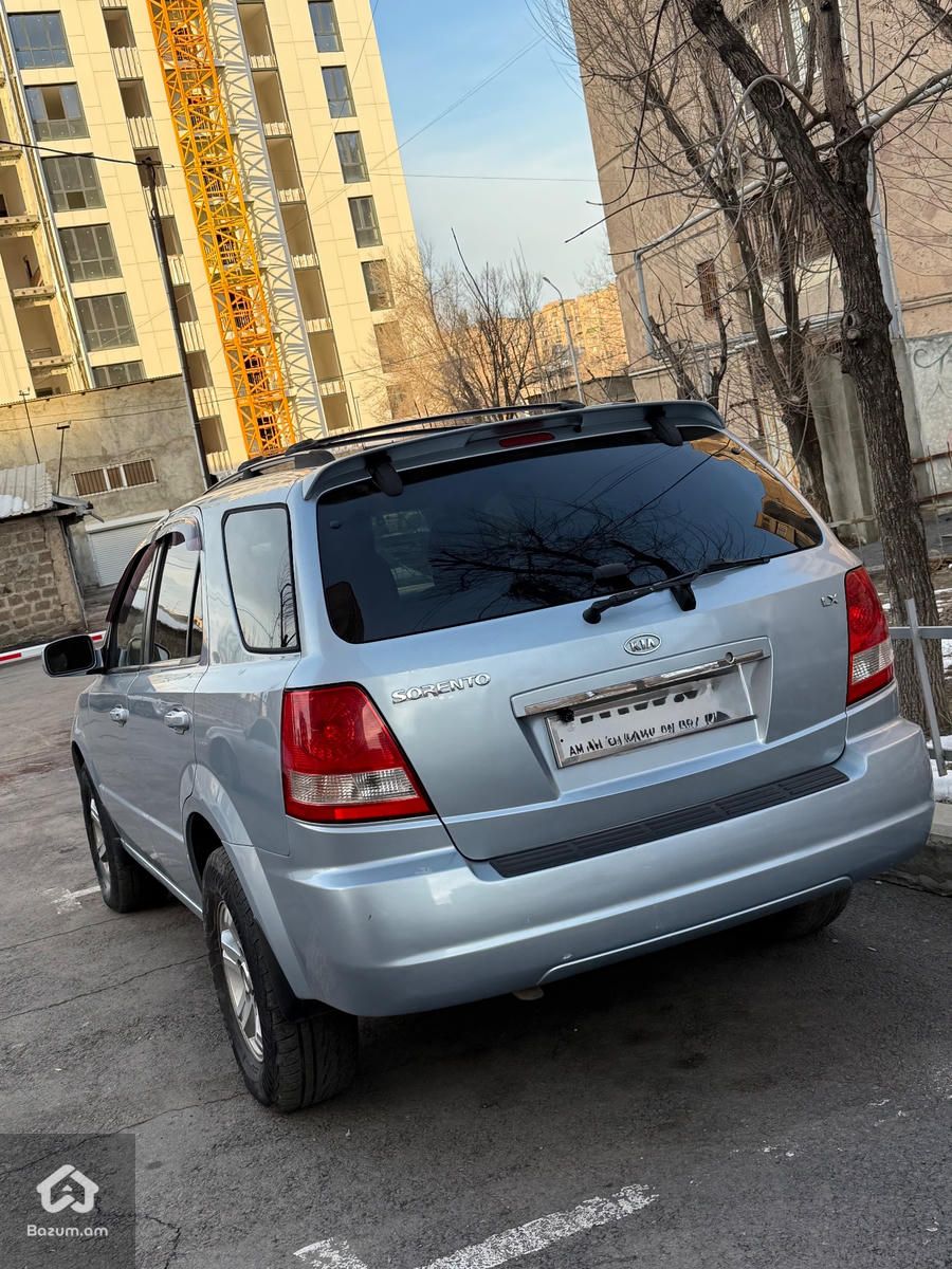 Kia Sorento - image 2
