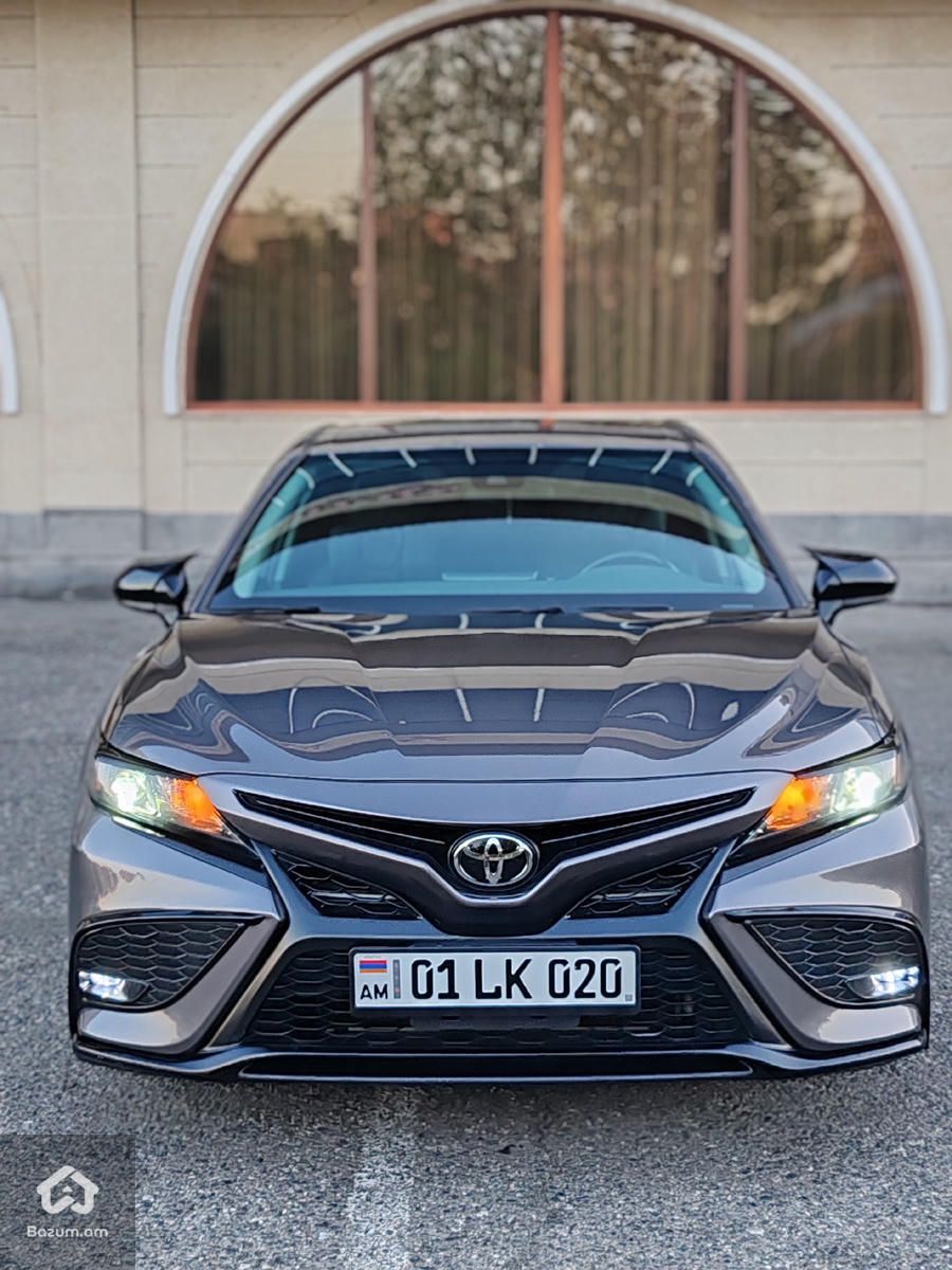 Toyota camry 2021 - image 1