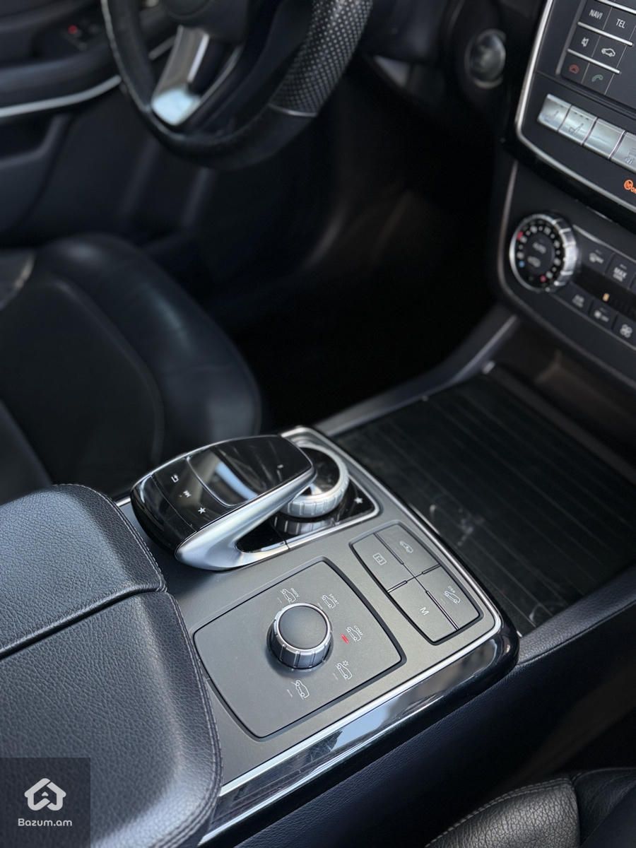 Mercedes-Benz GLS 500 - image 10