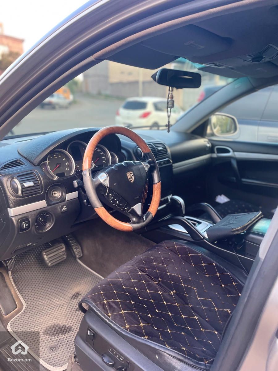 Porsche Cayenne S - image 6