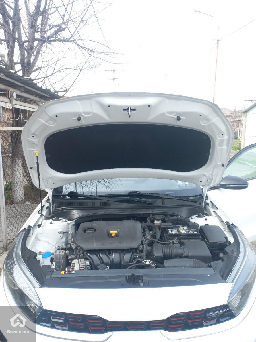 KIA FORTE GT LINE - image 7