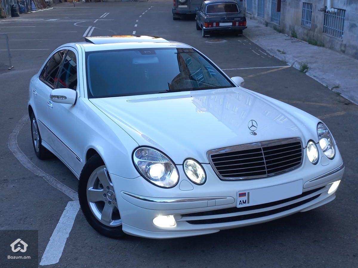 Mercedes-Benz E 320 2004 - image 1