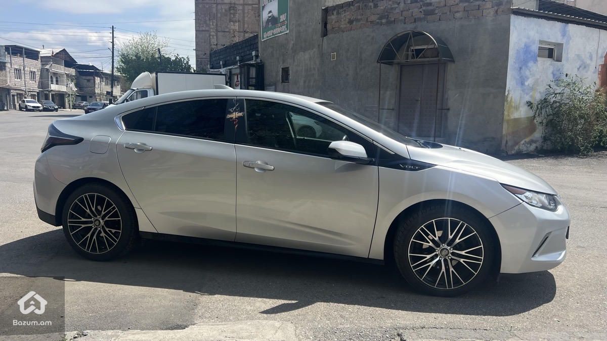 Chevrolet Volt 2017 - image 3