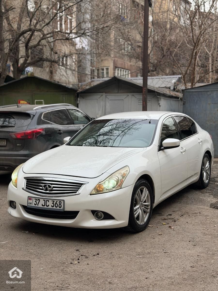 INFINITI G25 - image 1