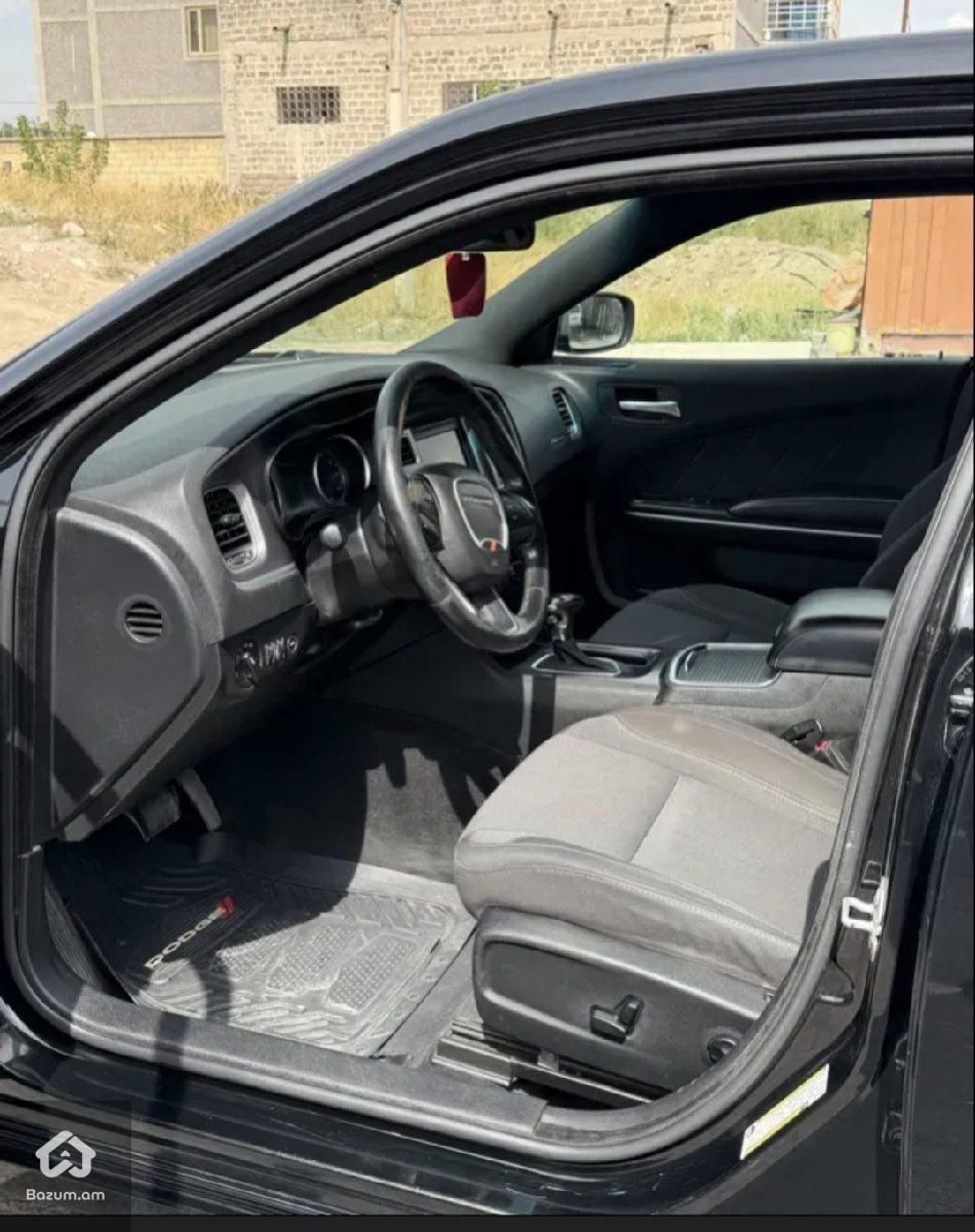 Dodge Charger 2019 - image 9