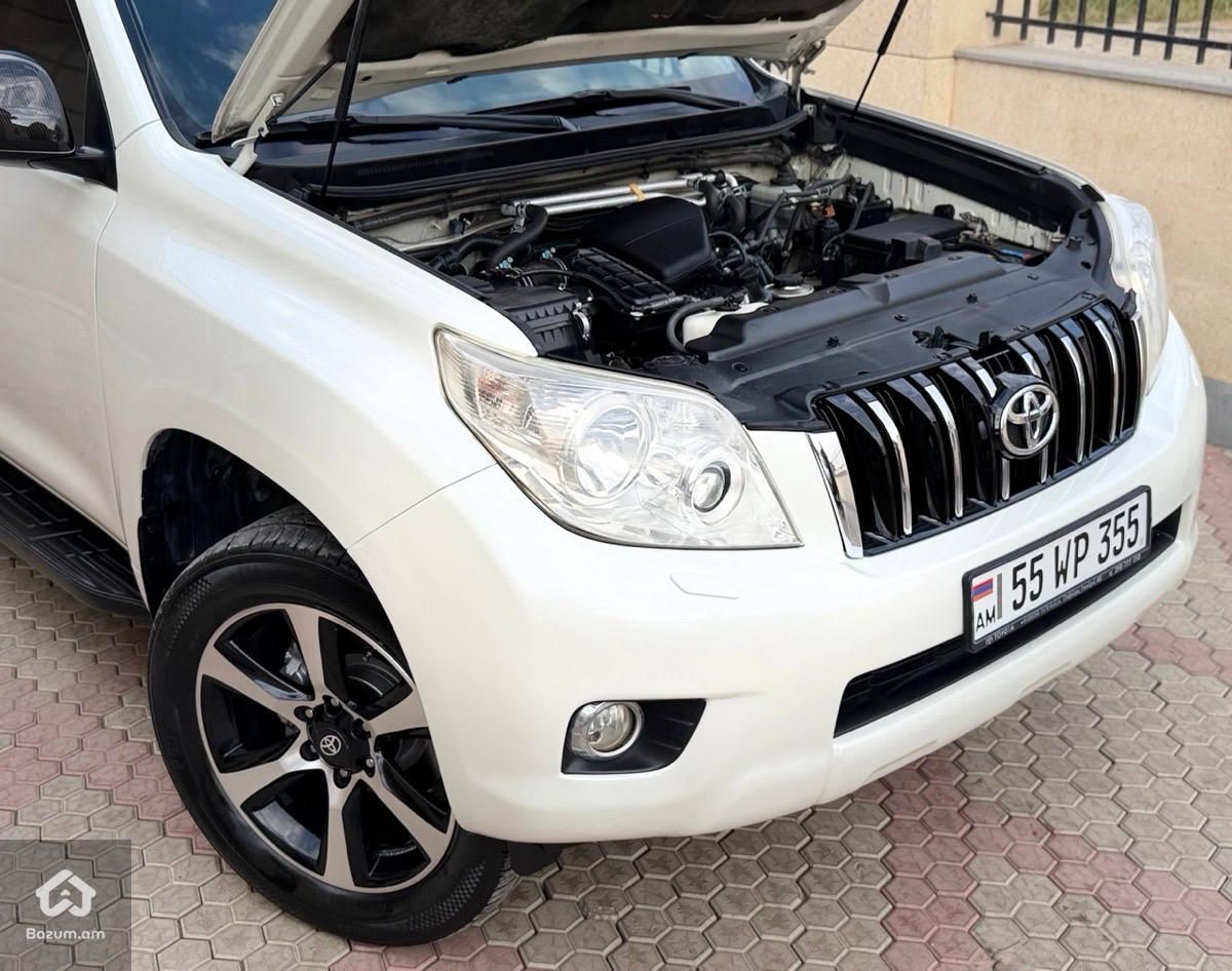 Toyota Land Cruiser Prado 2011 - image 13