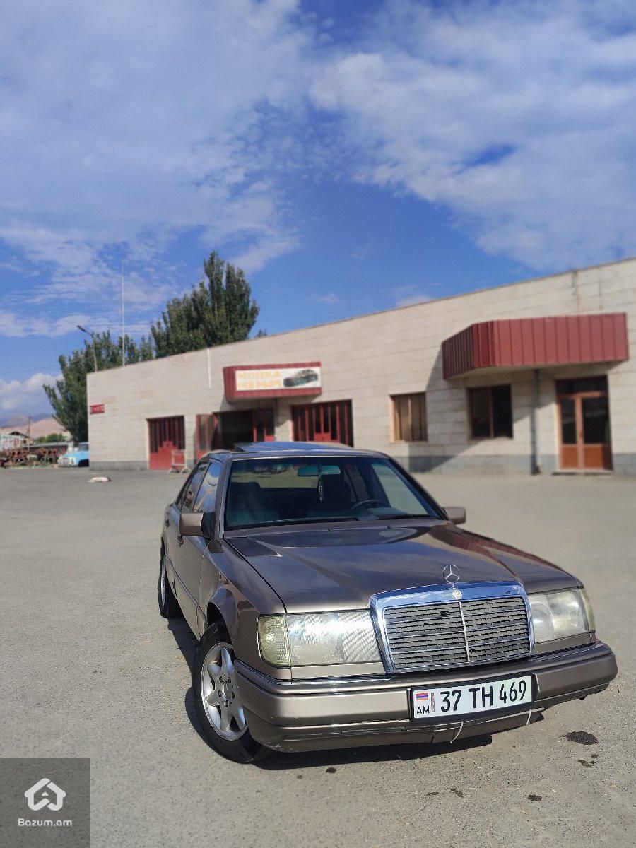 Mercedes-Benz 230 1992 - image 10