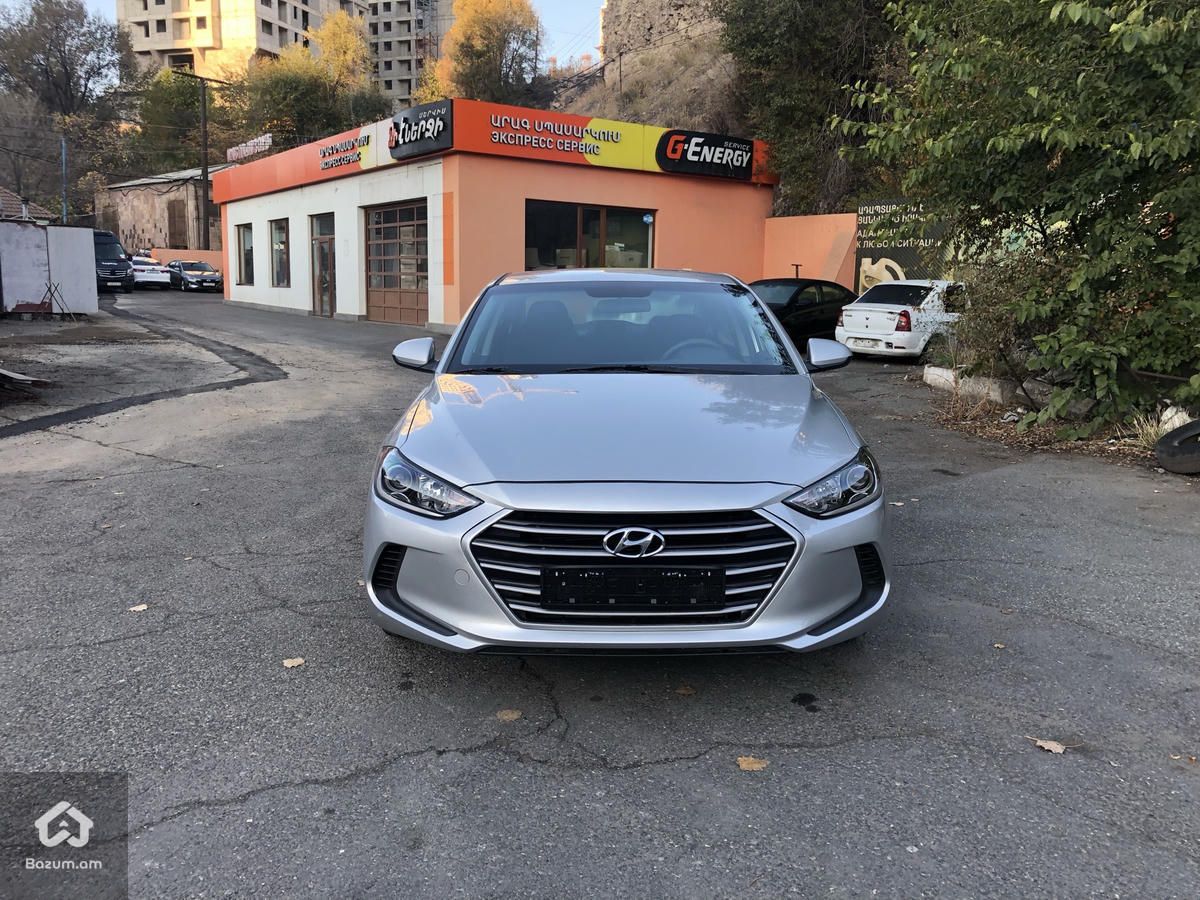 Hyundai Elantra - image 3