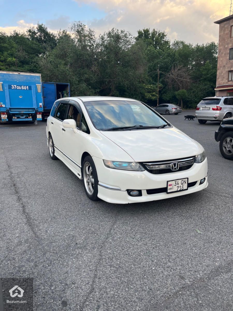 Honda Odyssey  - image 1