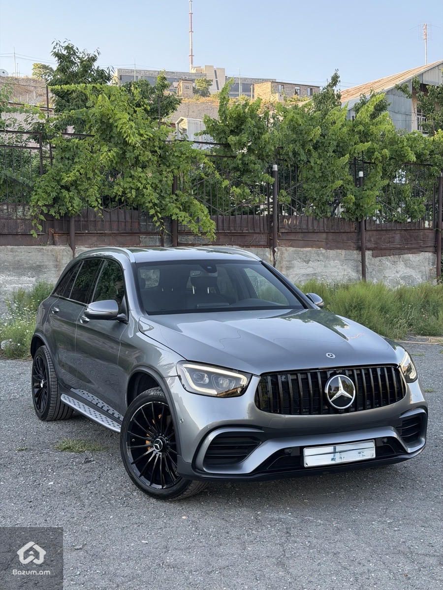 Mercedes Benz GLC300 - image 1