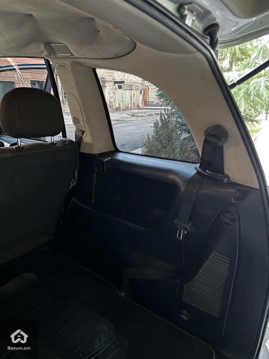 Opel Zafira 2005 - image 23