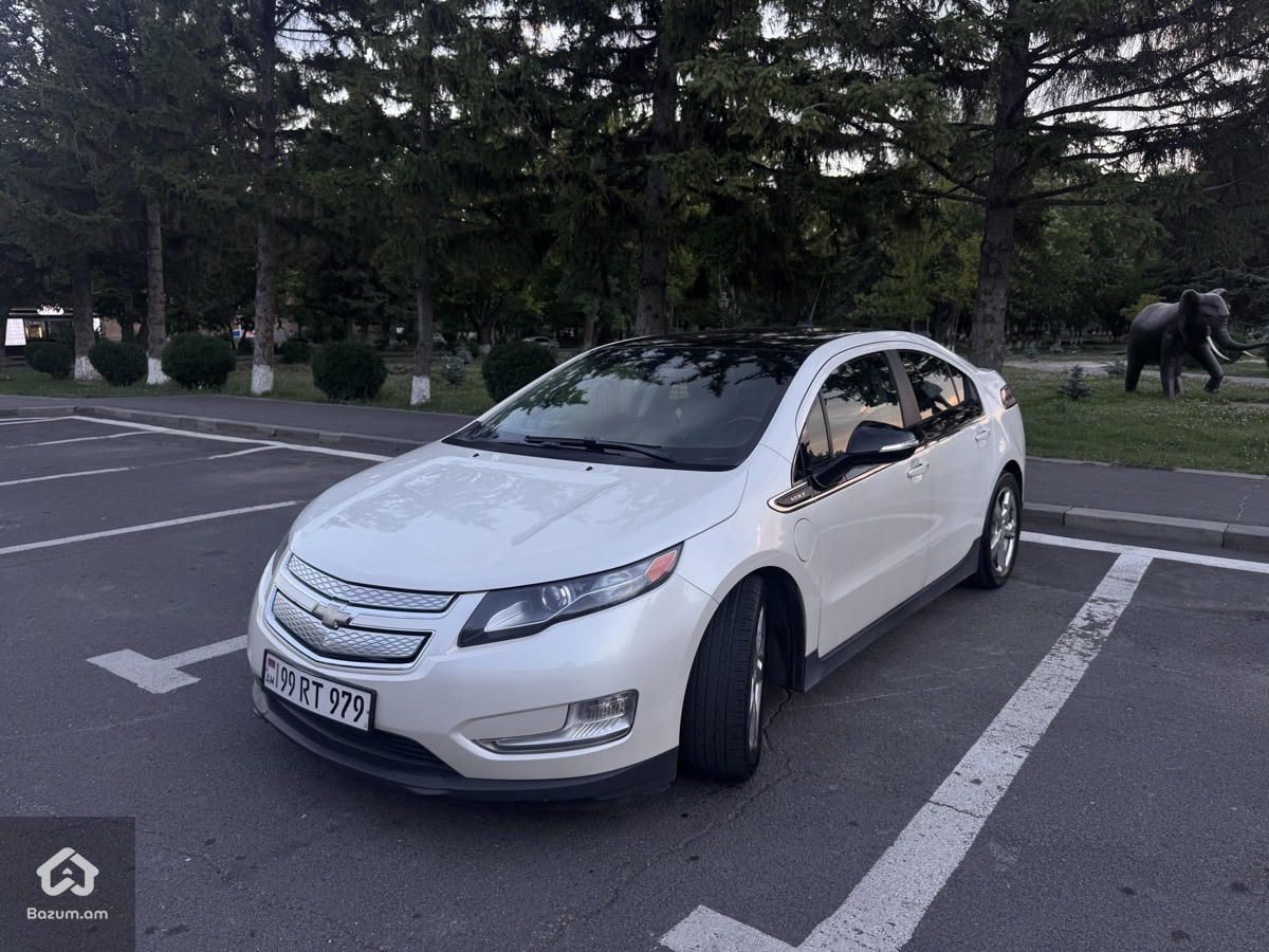 Chevrolet Volt 2013 - image 2
