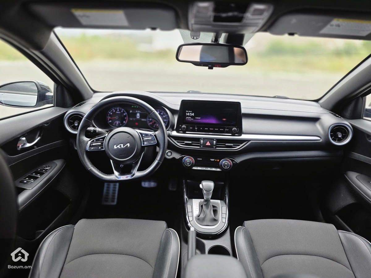 Kia Forte 2022 - image 10