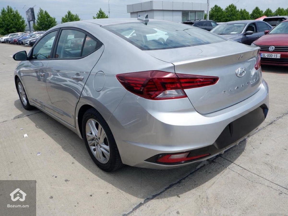 Hyundai Elantra 2020 - image 5