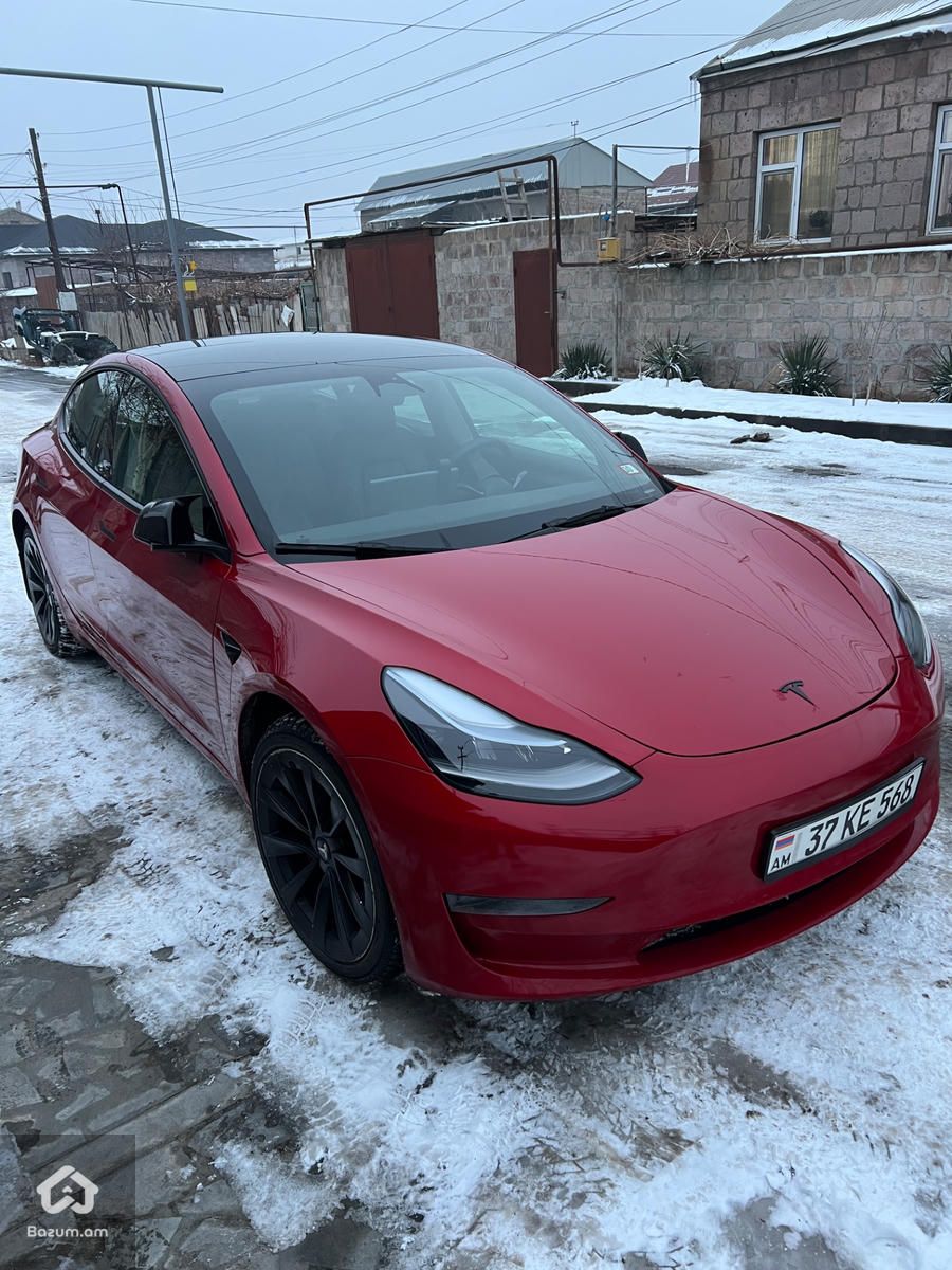 Tesla Model 3 - image 1