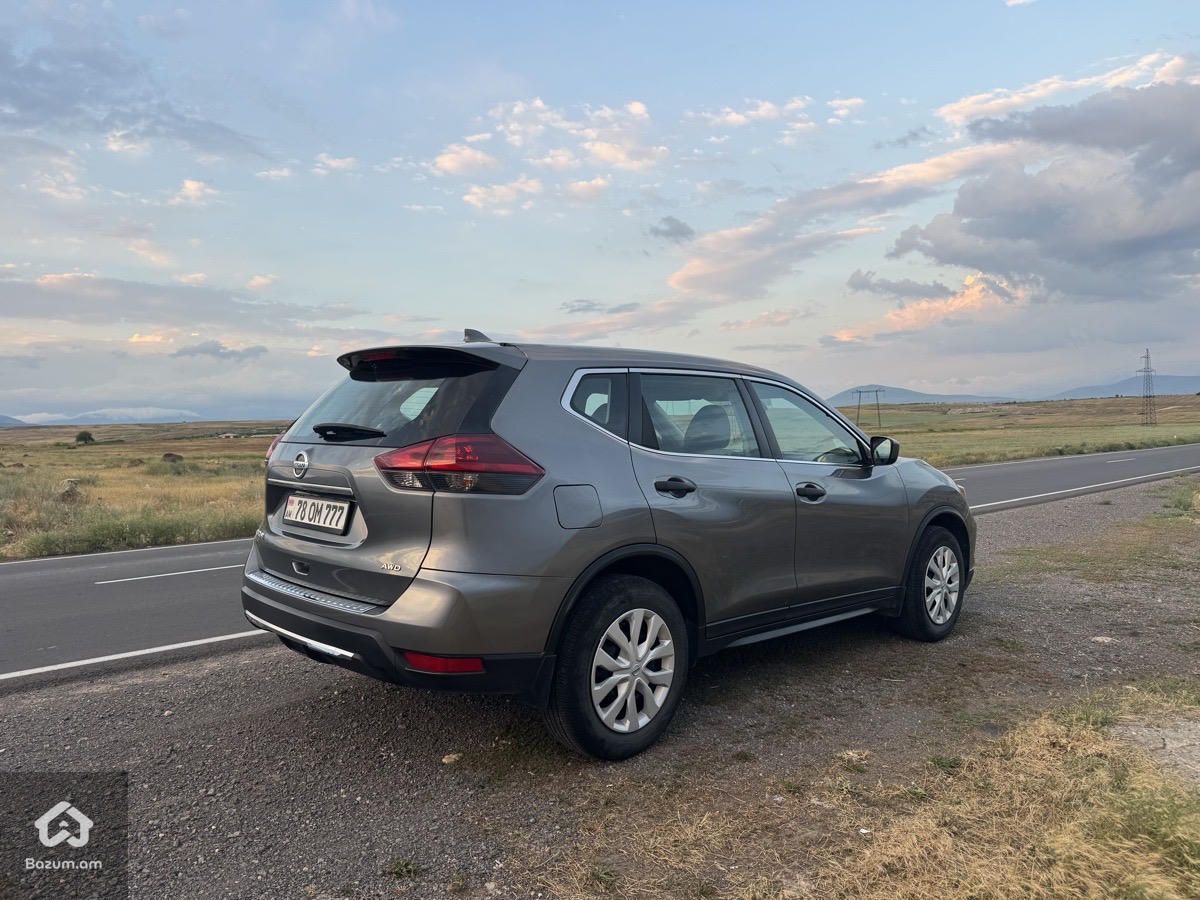 Nissan Rogue - image 4