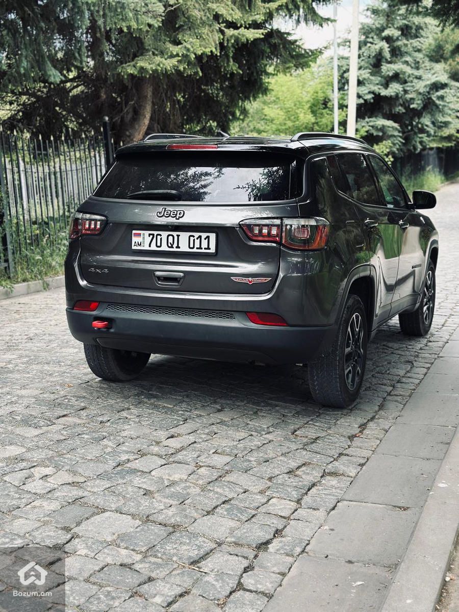 Jeep Compass Trailhawk - image 3