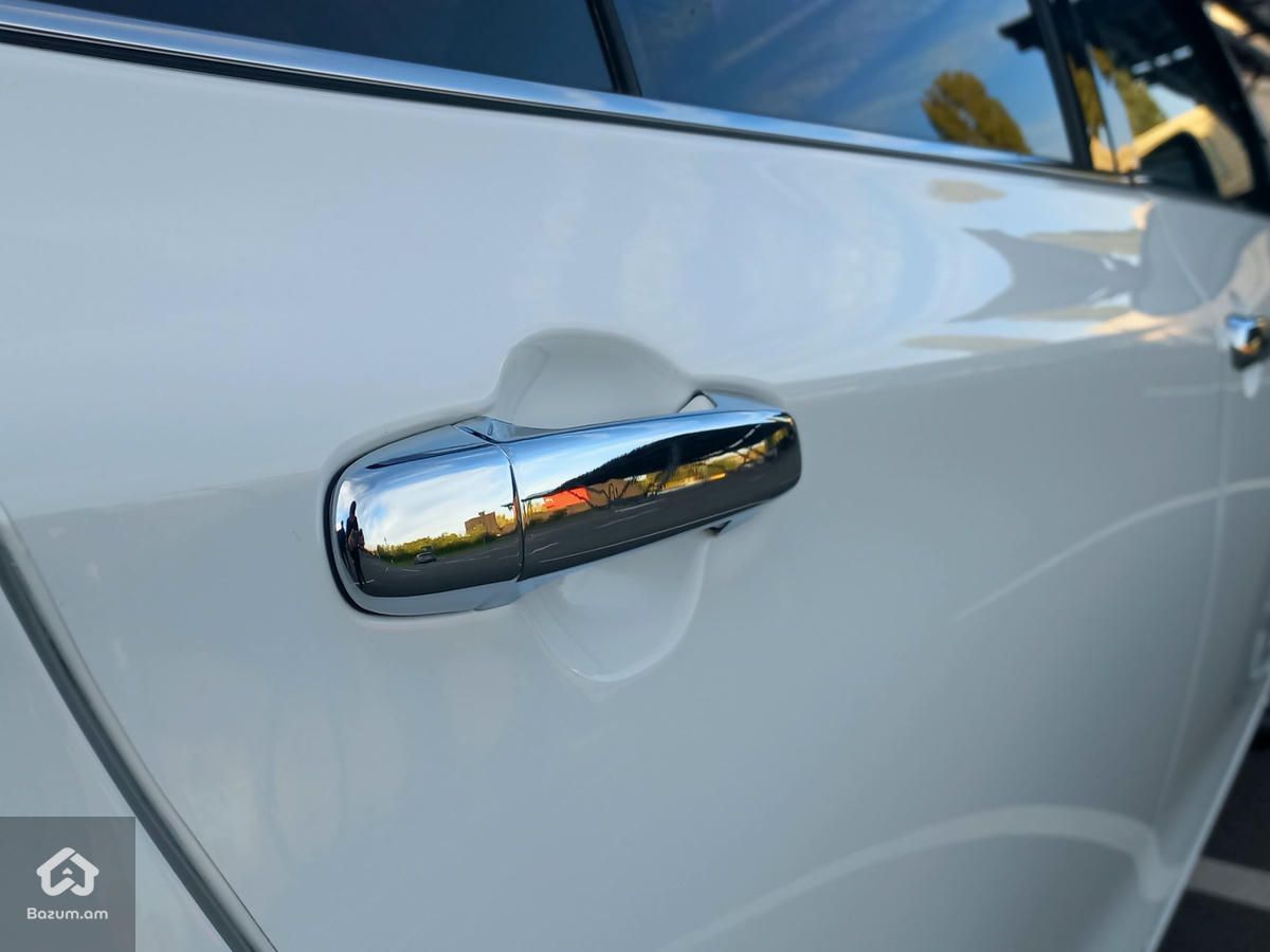 Toyota Camry 2016 - image 10