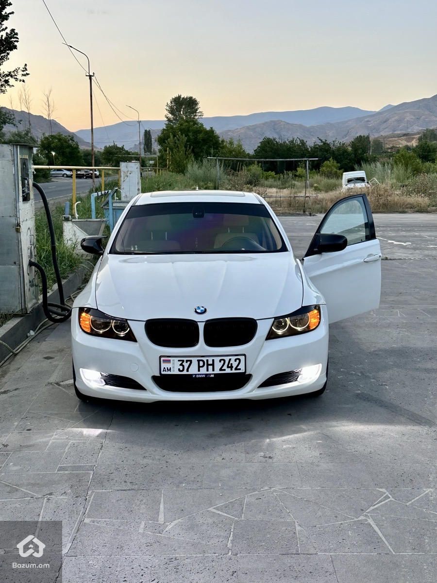 BMW M3 2009 - image 3